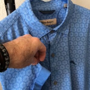 Tommy Bahama short sleeve L